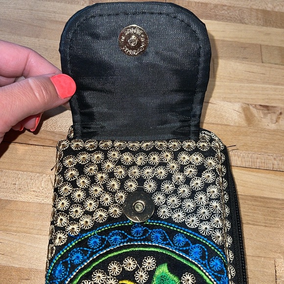 Embroidered Wallet - Picture 2 of 7